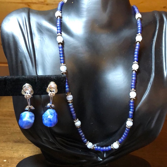 Vintage Coro Faux Lapis Moon-glow Lucite Clip On Earrings & Hand Made Necklace - Picture 3 of 10